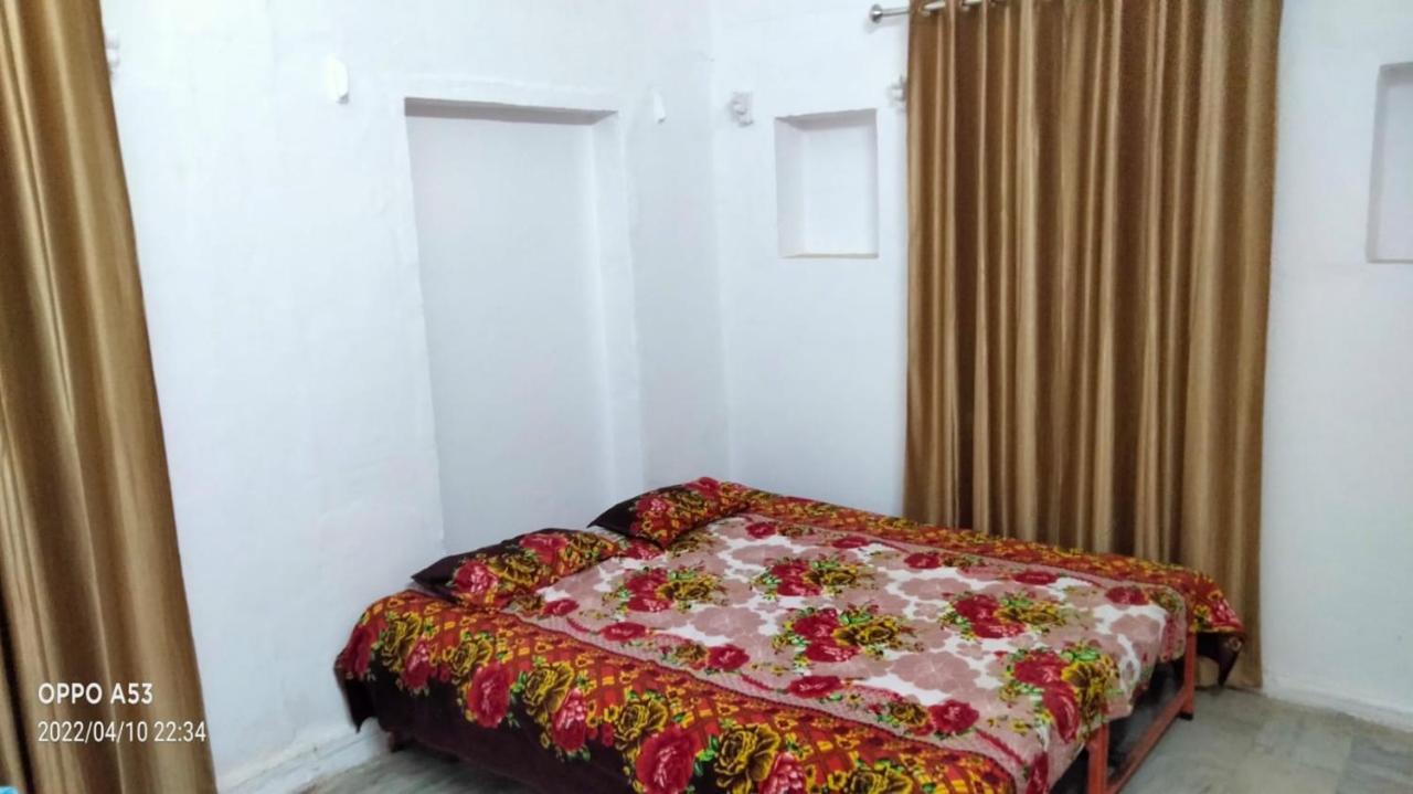 Shri Swami Sheetal Das Sewa Trust Varanasi Exterior foto